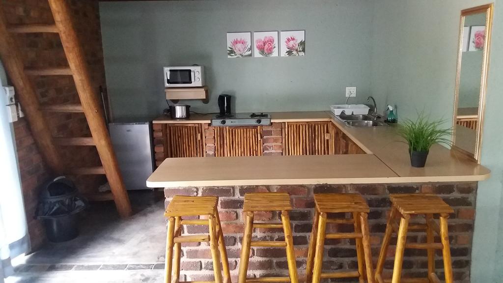 Homebase Kruger Self Catering - Image 9
