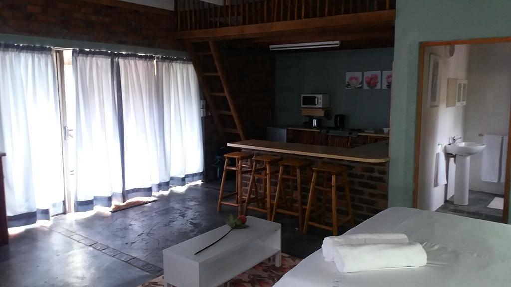 Homebase Kruger Self Catering - Image 15