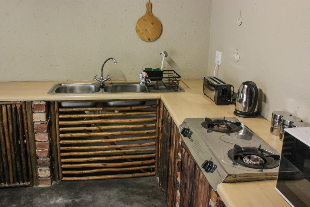Homebase Kruger Self Catering - Image 6