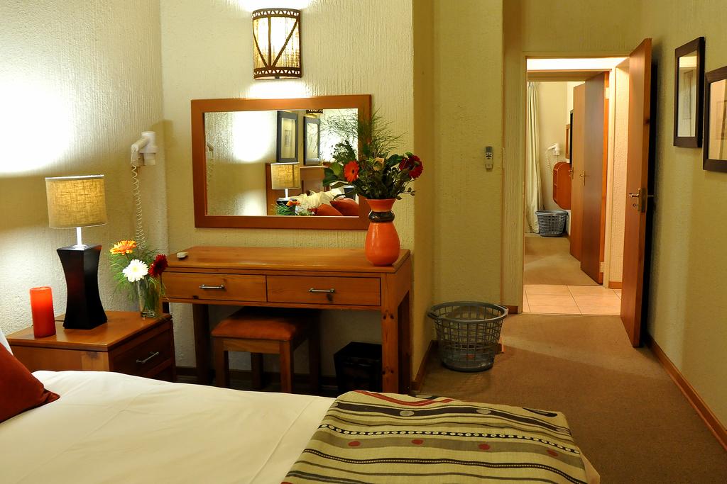 Khutso Lapeng - Kruger Park Lodge - Image 27
