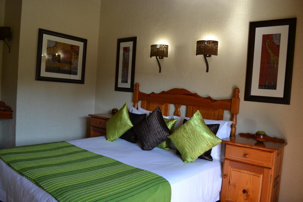 Kruger Park Lodge - Golf Safari SA - Image 25
