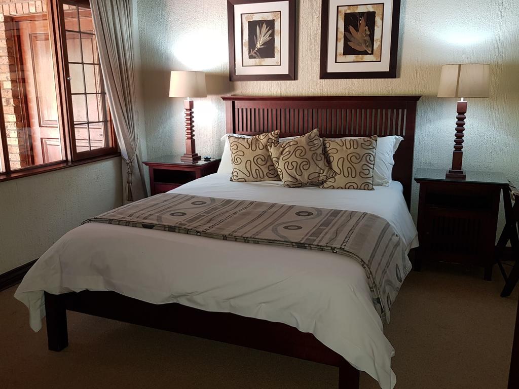 Kruger Park Lodge ITR01 3 Bedroom - Image 24