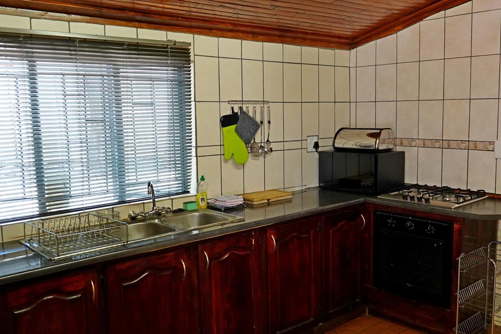 Kruger River Self-Catering - Image 43